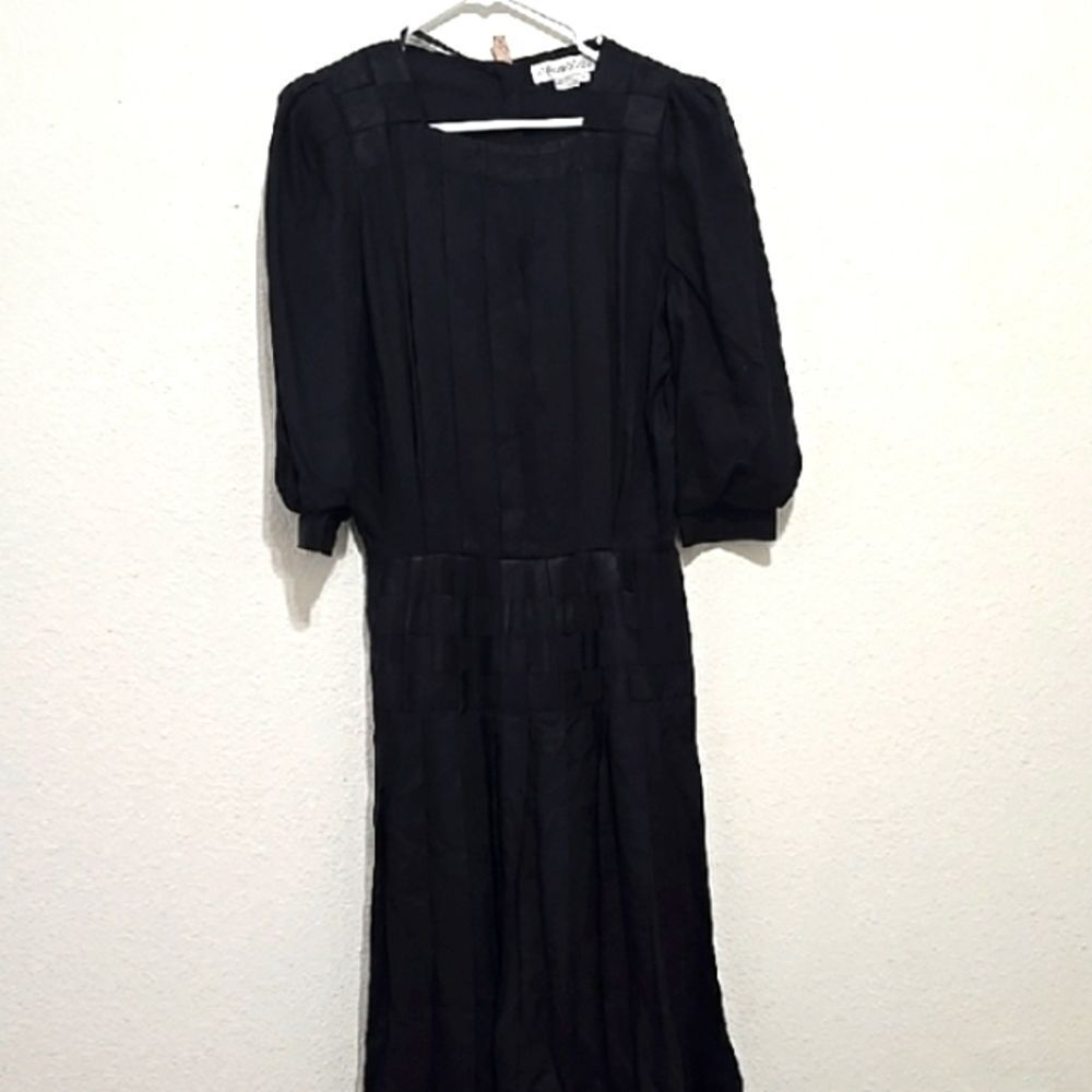 Marie St. Claire Vintage Whitchy Elegant Black Dress 4